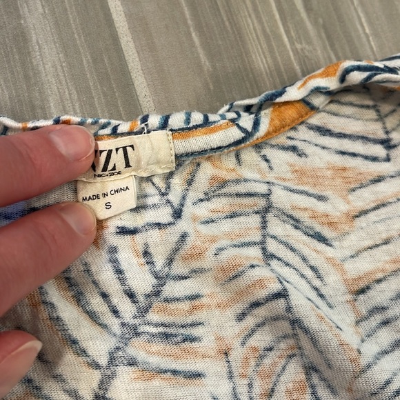 Set of 2 Nic and Zoe v neck tee shirts, size S - Picture 5 of 7